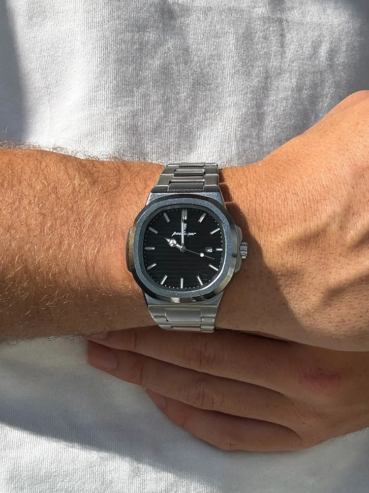 Classic Timepiece Denia